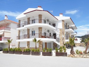 хотел Greek Pride Evlogia Apartments 