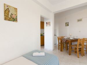 Aglaia Apartments