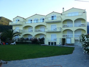 Rania Studios Apartments