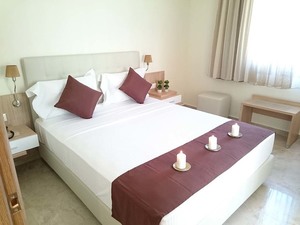 Artemis Plaza 