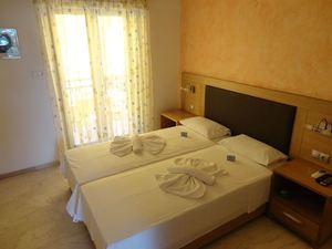 Maik Apartments 
