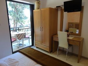 Maik Apartments 
