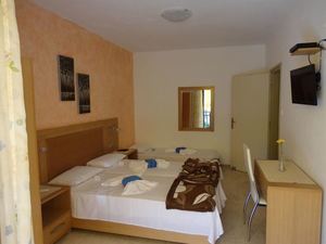 Maik Apartments 