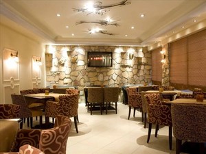9 Queens Hotel