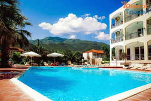 Stavros Beach, оферти 2025 г.