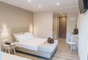 Ammos Beach Seaside Luxury Suites Hotel