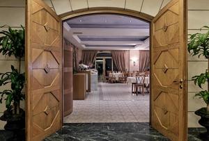 Pilot Beach Hotel 