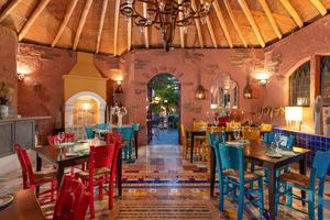 Dionysos Hotel