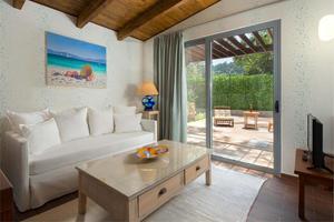Dionysos Hotel